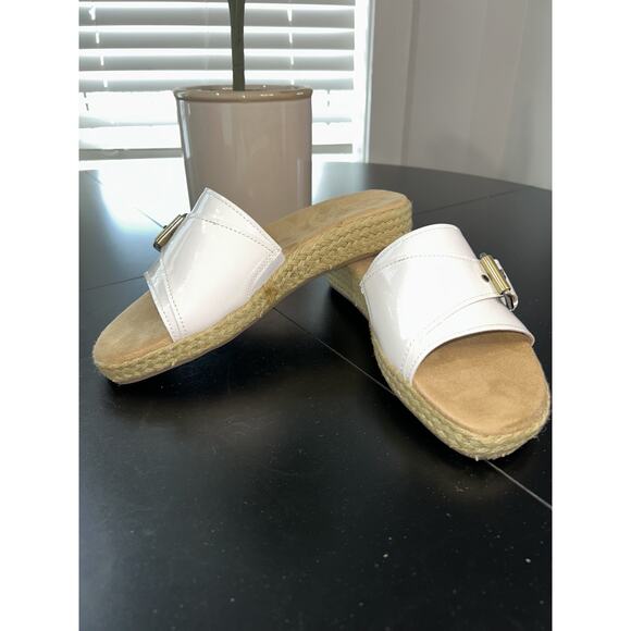 Aerosoles Homecoming White Patent Leather Women Sandals Size 10.5 New in Box - Picture 2 of 6